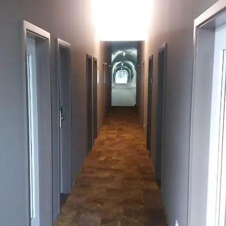 Hotel Boxhotel 2*